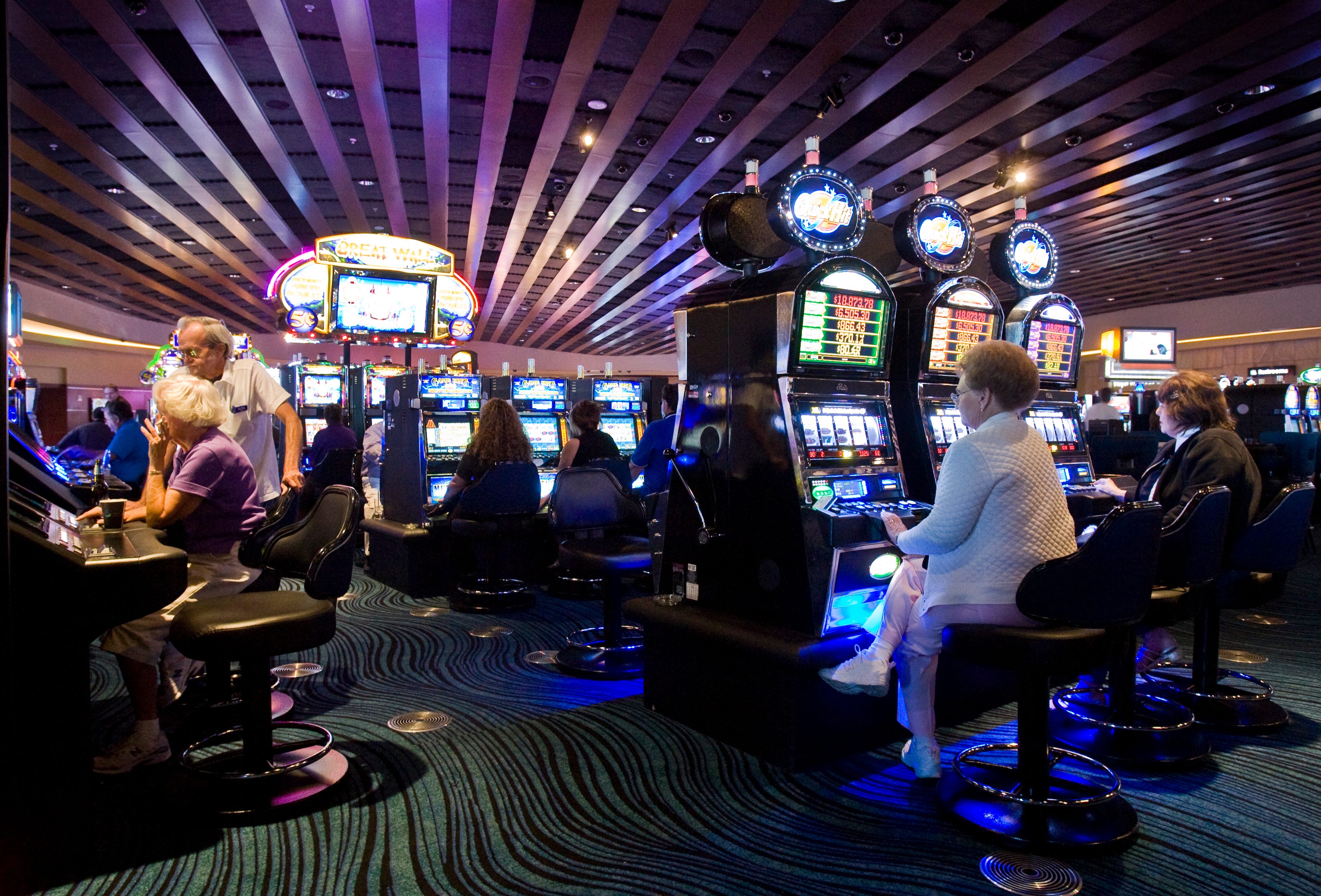 Gambling man meaning Spanish poker sites